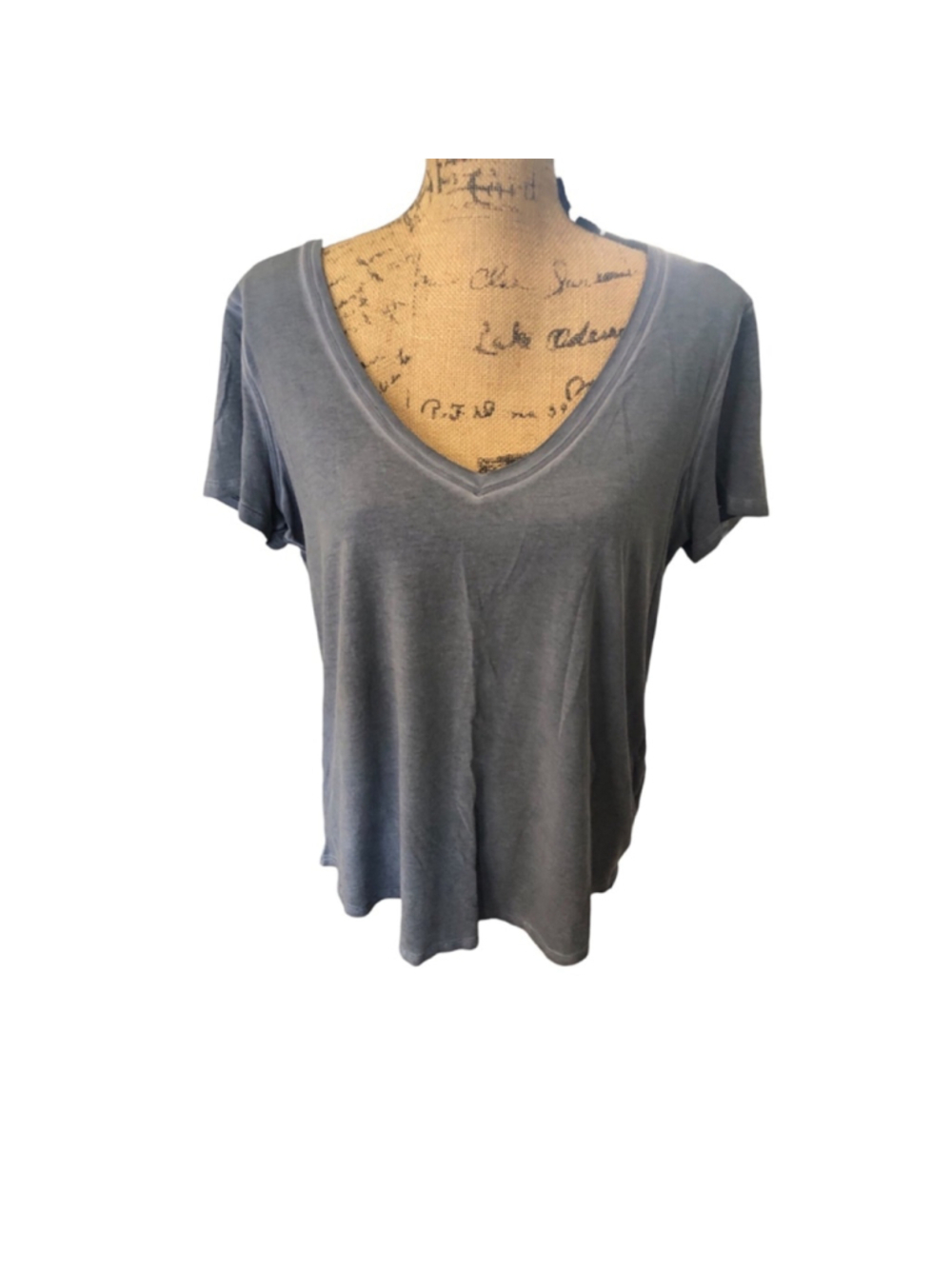 Lululemon V-neck T-Shirt Size 12 Heather Grey